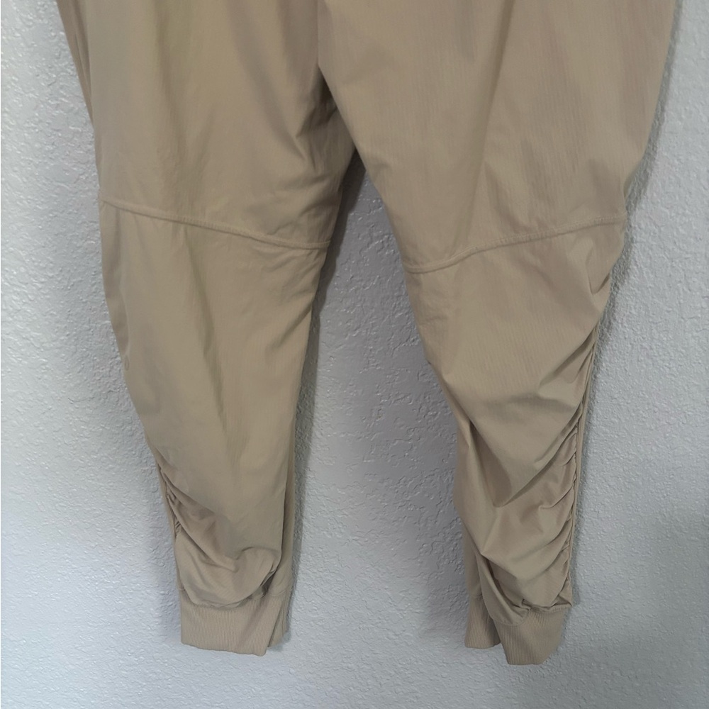 LuLuLemon Dance Studio Joggers - Picture 7 of 10